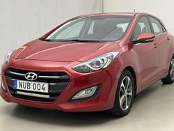 Röd Begagnad 2015 Hyundai i30 Comfort | 70 000 kr