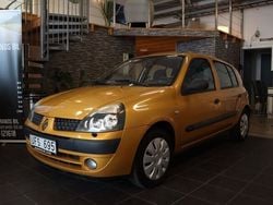 Gul Begagnad 2003 Renault Clio II Expression Halvkombi | 14 900 kr (Bra pris)