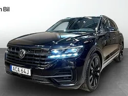 Svart Begagnad 2022 VW Touareg R-line SUV | 639 900 kr (Bra pris)
