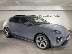 Grå (slate grey neo) Ny 2025 Porsche Macan SUV | 1 262 300 kr (Lite dyr)