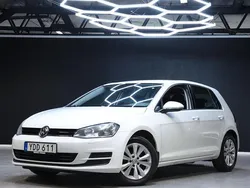 Vit Begagnad 2016 VW Golf VII Halvkombi | 139 900 kr (Marknadspris)