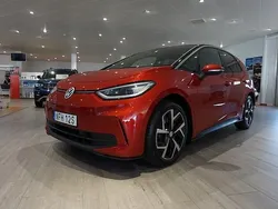 Mörkröd Begagnad 2023 VW ID.3 Pro Performance Halvkombi | 389 000 kr