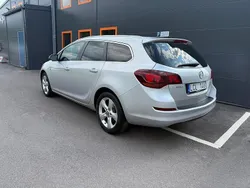 Grå Begagnad 2011 Opel Astra Enjoy Kombi | 44 500 kr (Marknadspris)