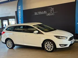 Vit Begagnad 2015 Ford Focus Titanium Kombi | 84 900 kr (Marknadspris)