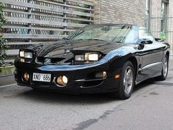 Svart Begagnad 1998 Pontiac Firebird Cab | 145 000 kr