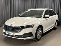 Vit Begagnad 2022 Skoda Octavia Style Kombi | 249 900 kr (Marknadspris)