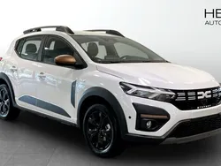 Vit (white) Ny 2025 Dacia Sandero Extreme Halvkombi | 249 900 kr (Marknadspris)