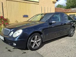 Svart Begagnad 2003 Mercedes E240 Sedan | 42 000 kr (Marknadspris)