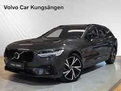 Grå Begagnad 2022 Volvo V90 Plus Kombi | 439 900 kr (Marknadspris)