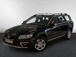 Svart Begagnad 2015 Volvo XC70 Momentum SUV | 219 900 kr (Marknadspris)