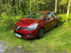 Röd Begagnad 2017 Renault Clio IV Halvkombi | 69 000 kr (Marknadspris)