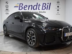 Safirsvart metallic Begagnad 2022 BMW i4 M Sport Sedan | 399 500 kr (Dyr)