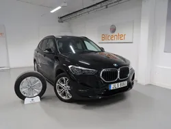 Svart Begagnad 2021 BMW X1 Sport Line SUV | 299 900 kr (Marknadspris)
