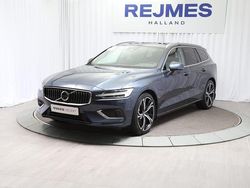 Mörkblå Begagnad 2024 Volvo V60 Plus Kombi | 499 500 kr (Marknadspris)