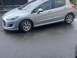 Grå Begagnad 2013 Peugeot 308 Halvkombi | 73 000 kr (Superpris)