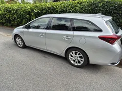 Silver Begagnad 2017 Toyota Auris Touring Sports Active Kombi | 140 000 kr (Marknadspris)