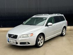 Ljusgrå (grå) Begagnad 2010 Volvo V70 Summum Kombi | 54 900 kr (Marknadspris)