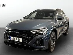 Plasmablå metallic Begagnad 2023 Audi Q8 e-tron S-Line SUV | 719 900 kr (Bra pris)