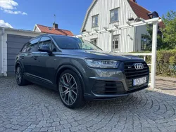 Grå Begagnad 2018 Audi SQ7 SUV | 520 000 kr (Superpris)
