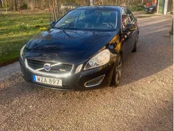 Svart Begagnad 2011 Volvo S60 Summum Sedan | 90 000 kr (Marknadspris)