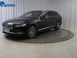Svart Begagnad 2023 Volvo V90 Core Kombi | 374 900 kr (Marknadspris)