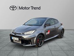 Silver Begagnad 2024 Toyota Yaris Halvkombi | 569 900 kr (Marknadspris)