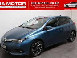 Blå Begagnad 2016 Toyota Auris Active Halvkombi | 124 800 kr (Marknadspris)