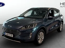 Blå (blue) Begagnad 2022 Ford Kuga Titanium SUV | 259 900 kr (Marknadspris)