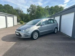 Grå Begagnad 2014 Ford S-MAX S Minibuss | 79 900 kr (Marknadspris)