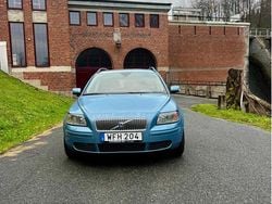 Blå Begagnad 2005 Volvo V50 Kombi | 28 500 kr (Marknadspris)