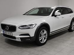 Vit Begagnad 2019 Volvo V90 CC SE Kombi | 270 000 kr (Bra pris)