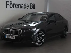 Svart Begagnad 2024 BMW 520 M Sport Sedan | 639 000 kr (Dyr)