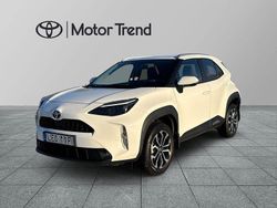 Vit Begagnad 2023 Toyota Yaris Hybrid Active SUV | 269 900 kr (Marknadspris)