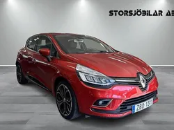 Röd Begagnad 2017 Renault Clio IV Intens Halvkombi | 109 000 kr (Lite dyr)