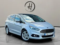 Grå Begagnad 2015 Ford S-MAX Business Edition Minibuss | 169 900 kr (Marknadspris)