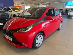 Röd Begagnad 2018 Toyota Aygo Halvkombi | 95 000 kr (Marknadspris)