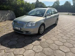 Ljusgrön Begagnad 2004 Toyota Avensis Kombi | 27 500 kr (Marknadspris)