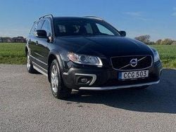 Svart Begagnad 2014 Volvo XC70 Momentum SUV | 165 000 kr (Marknadspris)