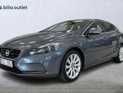 Grå Begagnad 2013 Volvo V40 Summum Kombi | 124 900 kr (Marknadspris)