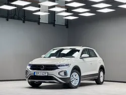 Grå Begagnad 2022 VW T-Roc SUV | 269 900 kr (Marknadspris)