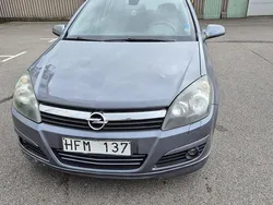 Grå Begagnad 2007 Opel Astra Halvkombi | 39 900 kr (Lite dyr)