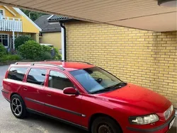 Röd Begagnad 2001 Volvo V70 Kombi | 14 500 kr (Bra pris)