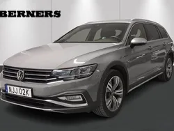 Grå Begagnad 2024 VW Passat Alltrack Kombi | 389 900 kr (Marknadspris)