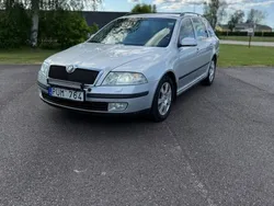 Silver Begagnad 2008 Skoda Octavia Sport Kombi | 34 500 kr (Marknadspris)