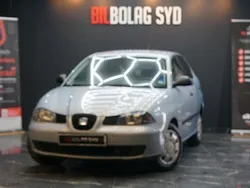 Blå Begagnad 2003 Seat Cordoba Sedan | 24 900 kr