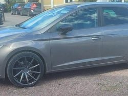 Grå Begagnad 2015 Seat Leon ST FR Kombi | 158 000 kr (Marknadspris)