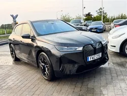 Grå Begagnad 2022 BMW iX Comfort Edition SUV | 739 000 kr (Superpris)