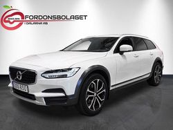 Vit Begagnad 2018 Volvo V90 CC Momentum Kombi | 274 900 kr (Marknadspris)