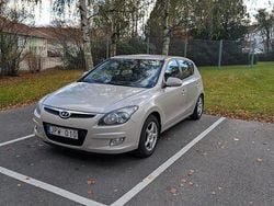 Brun Begagnad 2009 Hyundai i30 Halvkombi | 35 000 kr (Marknadspris)