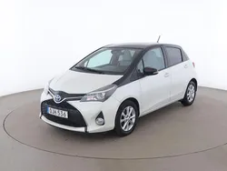Vit Begagnad 2016 Toyota Yaris Hybrid Halvkombi | 154 000 kr (Marknadspris)